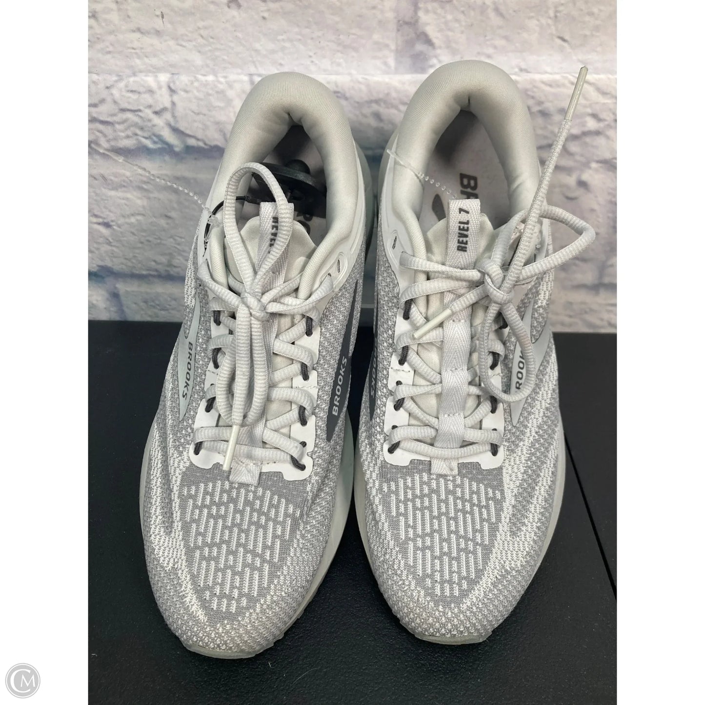 Shoes Athletic By Brooks In Grey, Size: 10