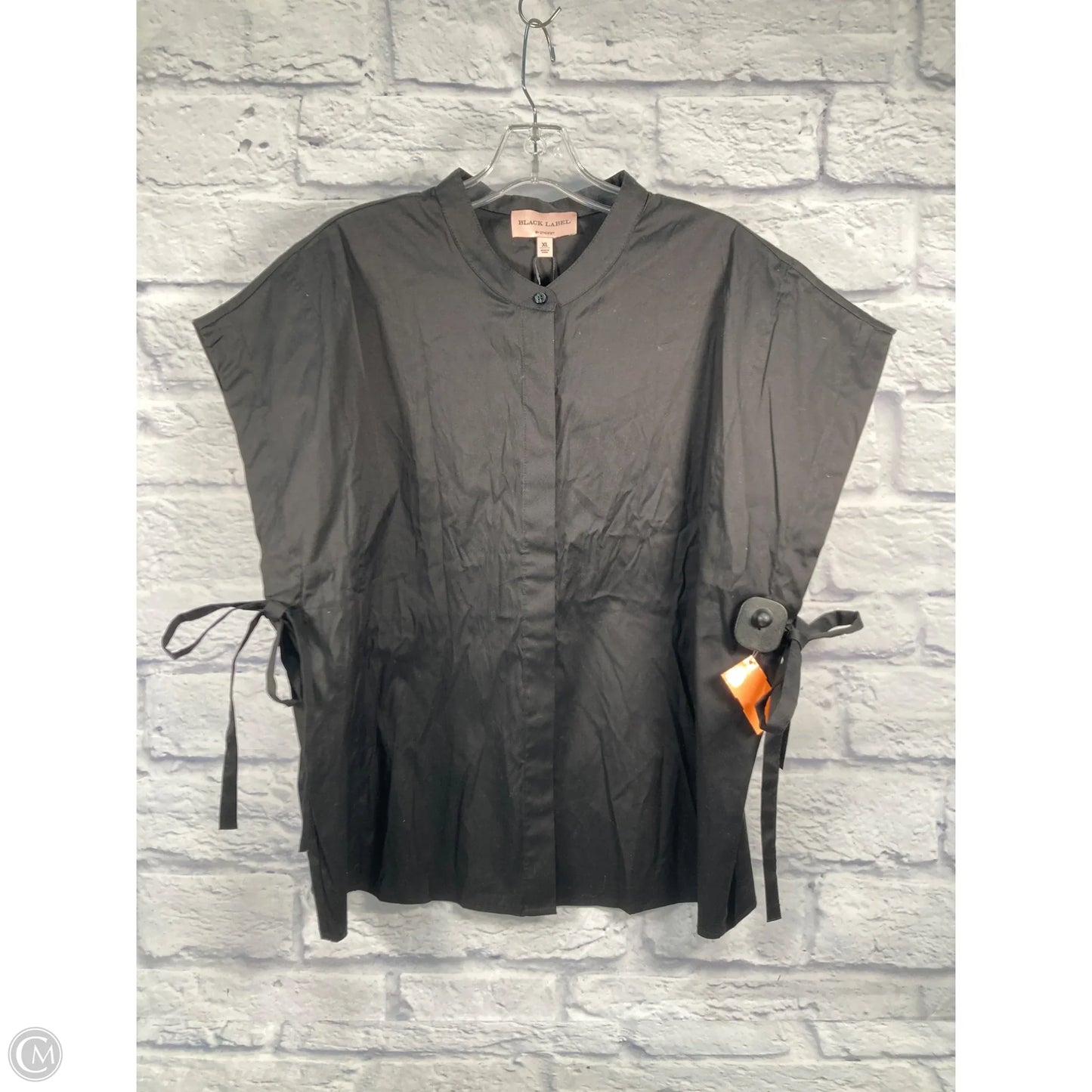 Top Short Sleeve By Chicos In Black, Size: Xl