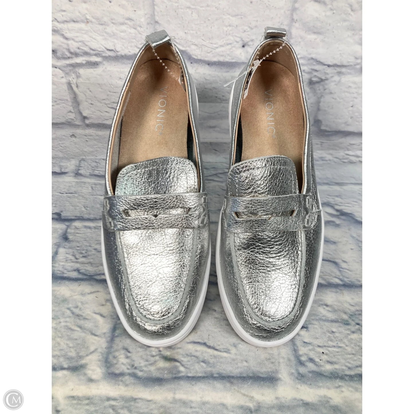 Shoes Sneakers By Vionic In Silver, Size: 8