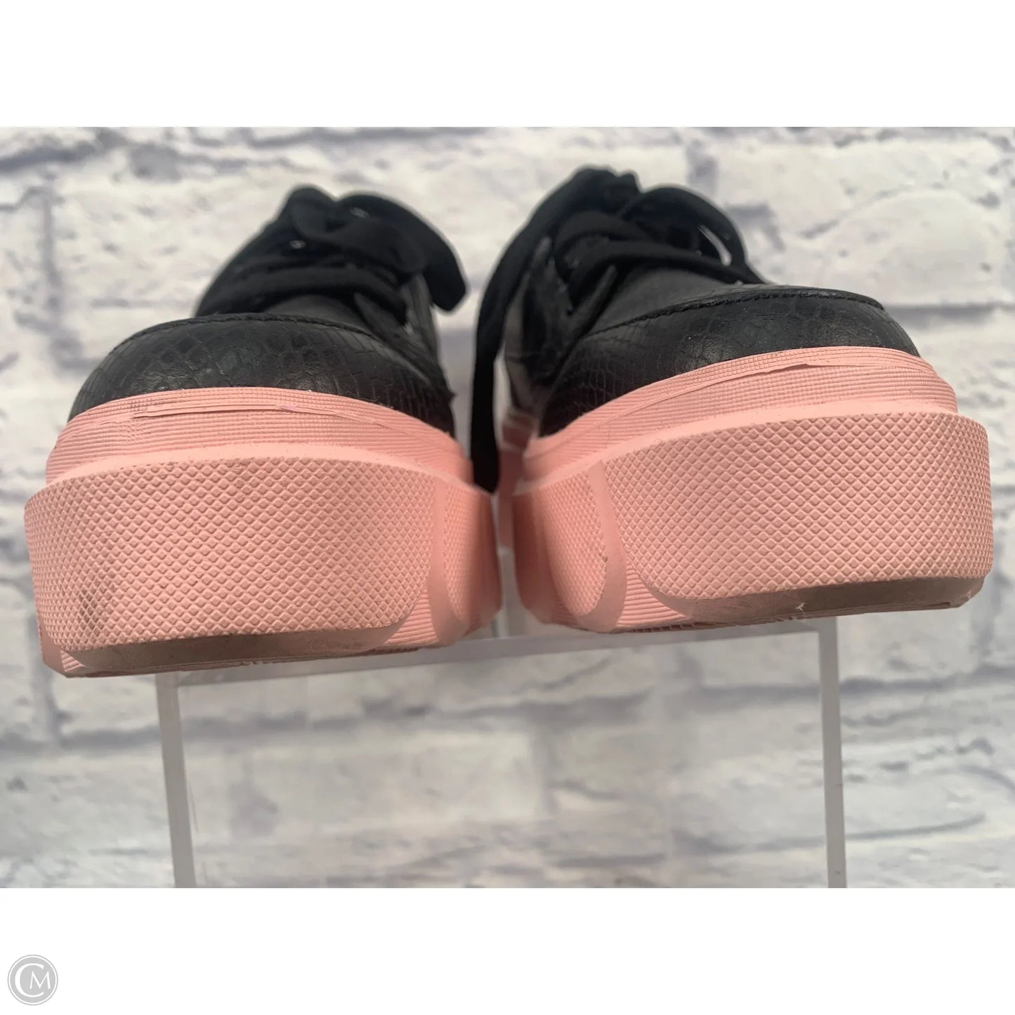 Shoes Sneakers By Sorel In Black & Pink, Size: 6.5