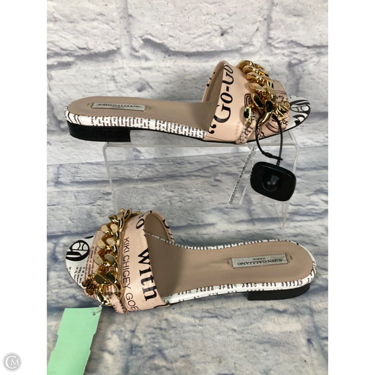 Sandals Flats By Clothes Mentor In Tan & White, Size: 7
