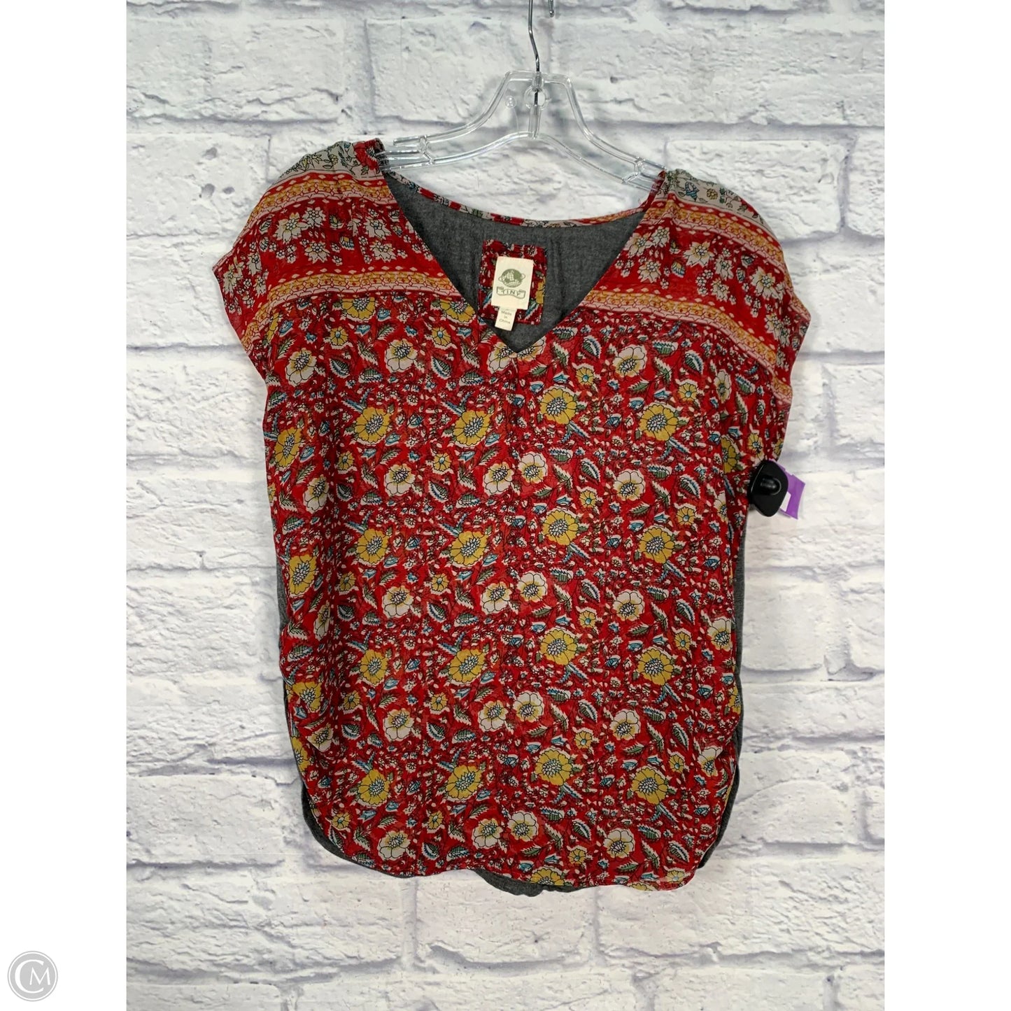 Top Short Sleeve By Tiny In Grey & Red, Size: S