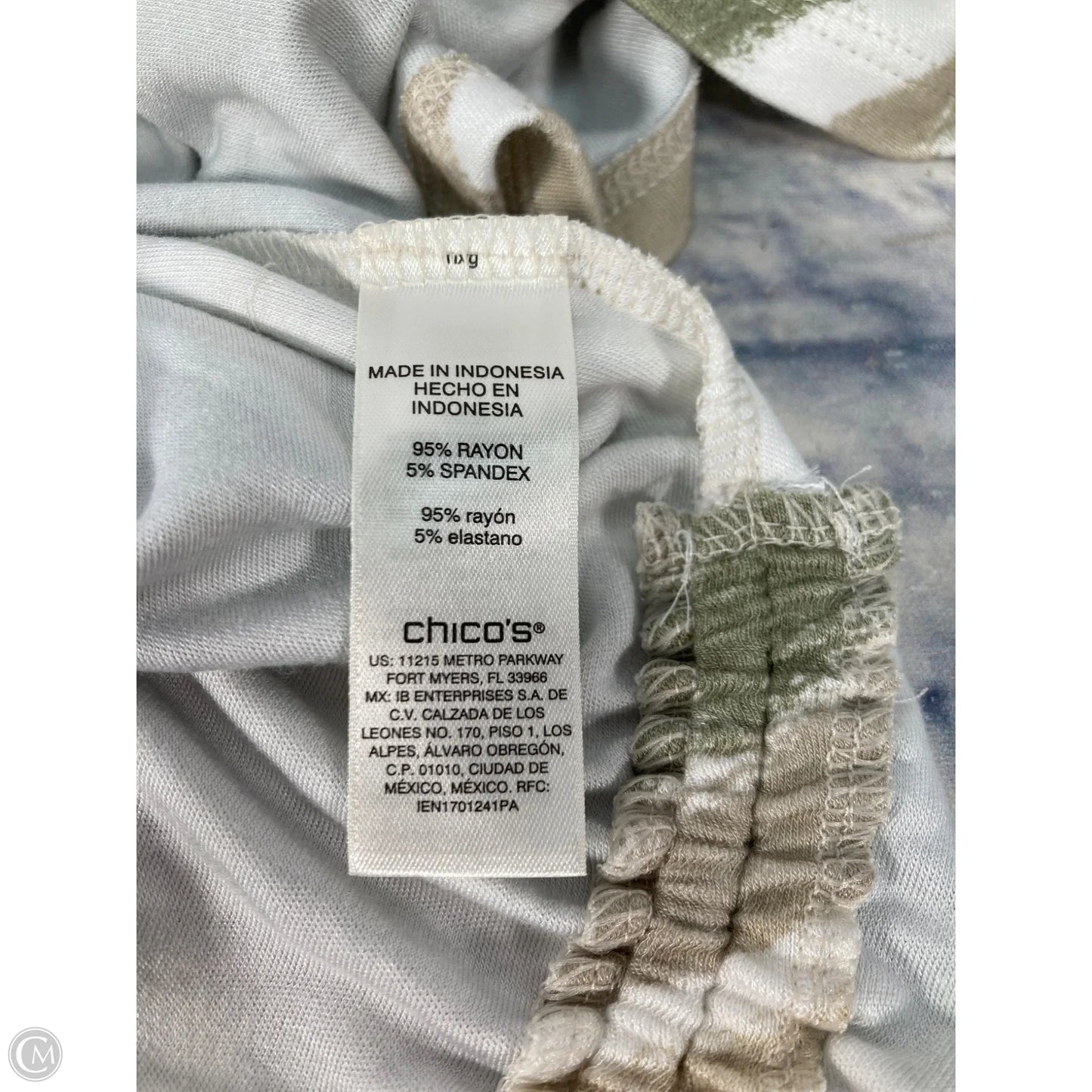 Top Short Sleeve By Chicos In Cream & Green, Size: L