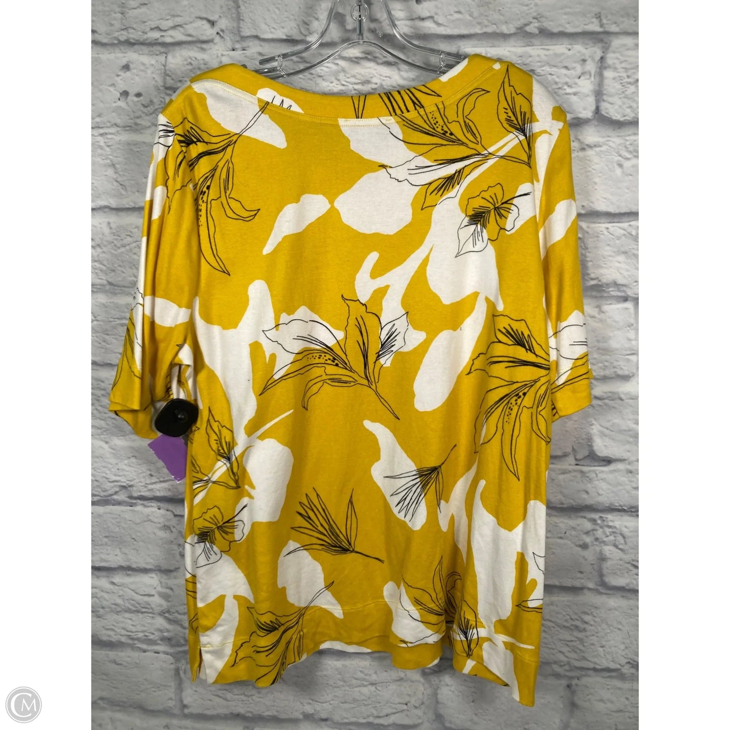 Top Short Sleeve By Chicos In White & Yellow, Size: Xl