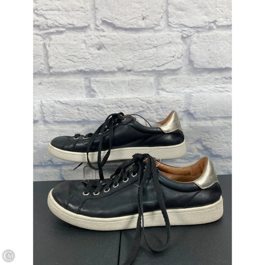 Shoes Designer By Ugg In Black, Size: 9