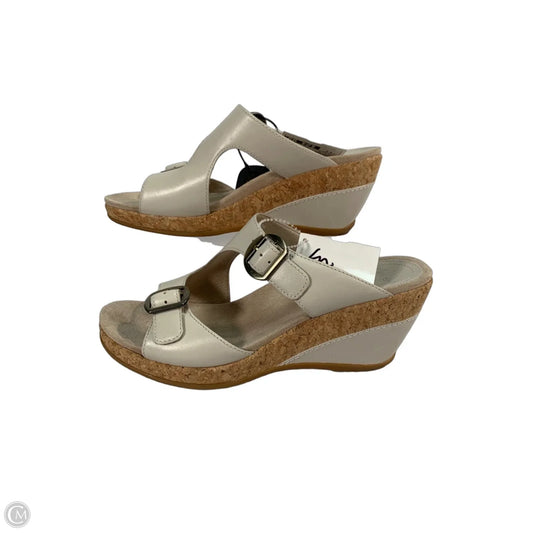 Sandals Heels Wedge By Dansko In Cream & Tan, Size: 9.5