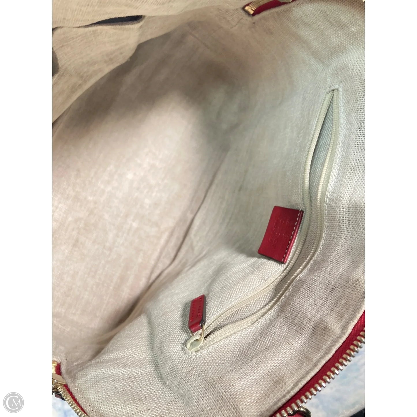 Handbag Luxury Designer By Gucci, Size: Medium