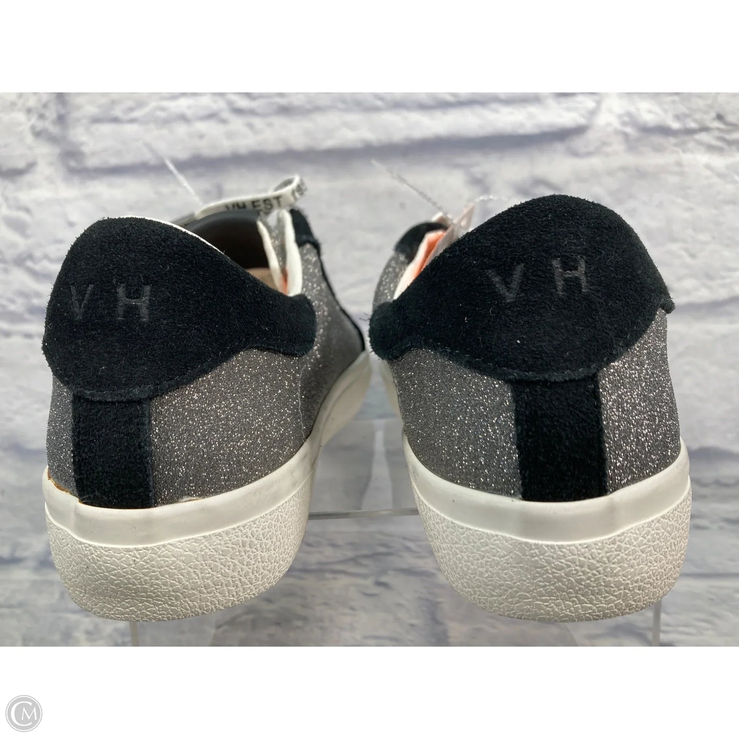 Shoes Flats By Vaneli In Silver, Size: 8.5