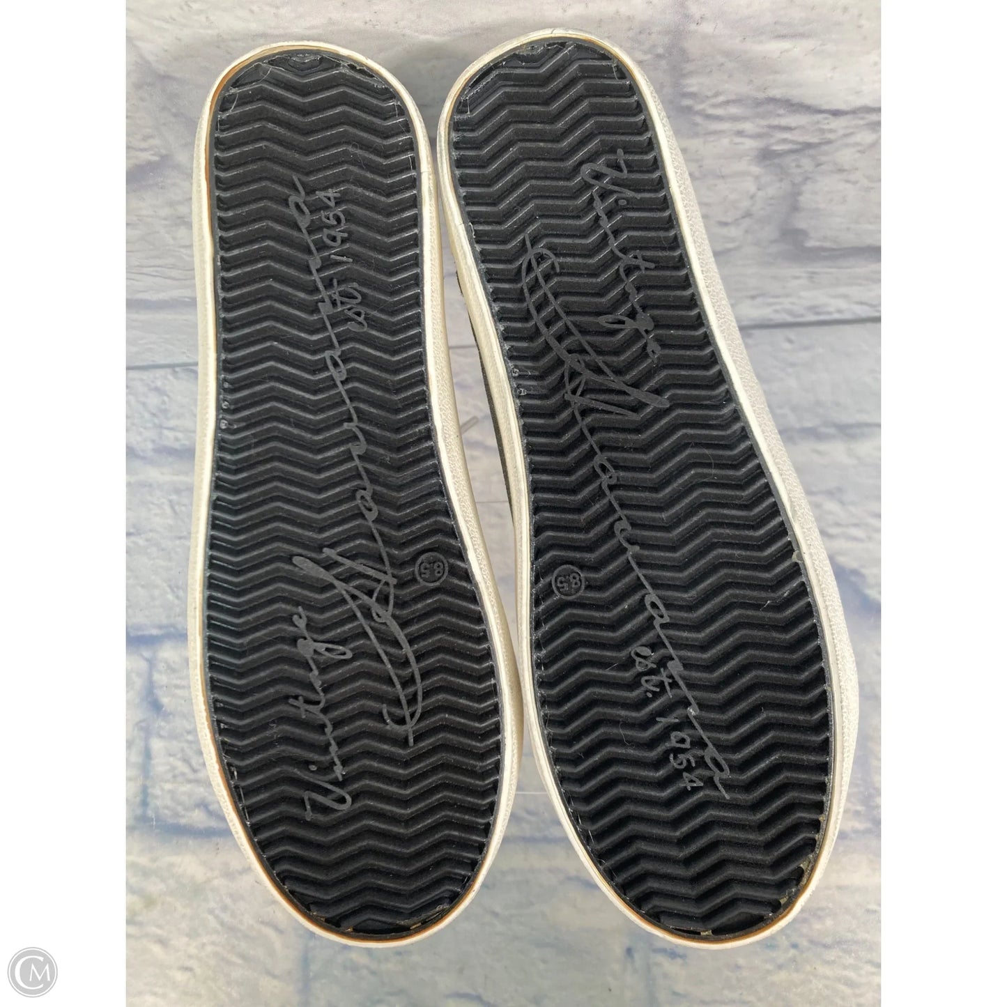 Shoes Flats By Vaneli In Silver, Size: 8.5