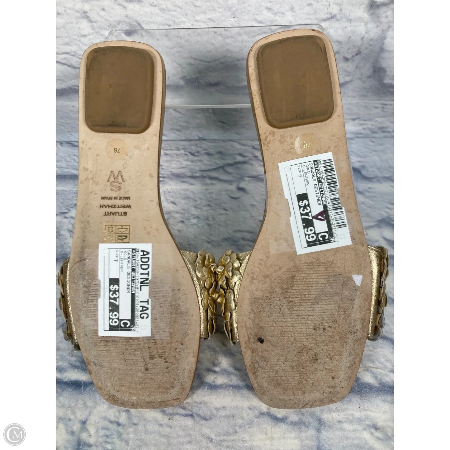 Sandals Designer By Stuart Weitzman In Gold, Size: 7