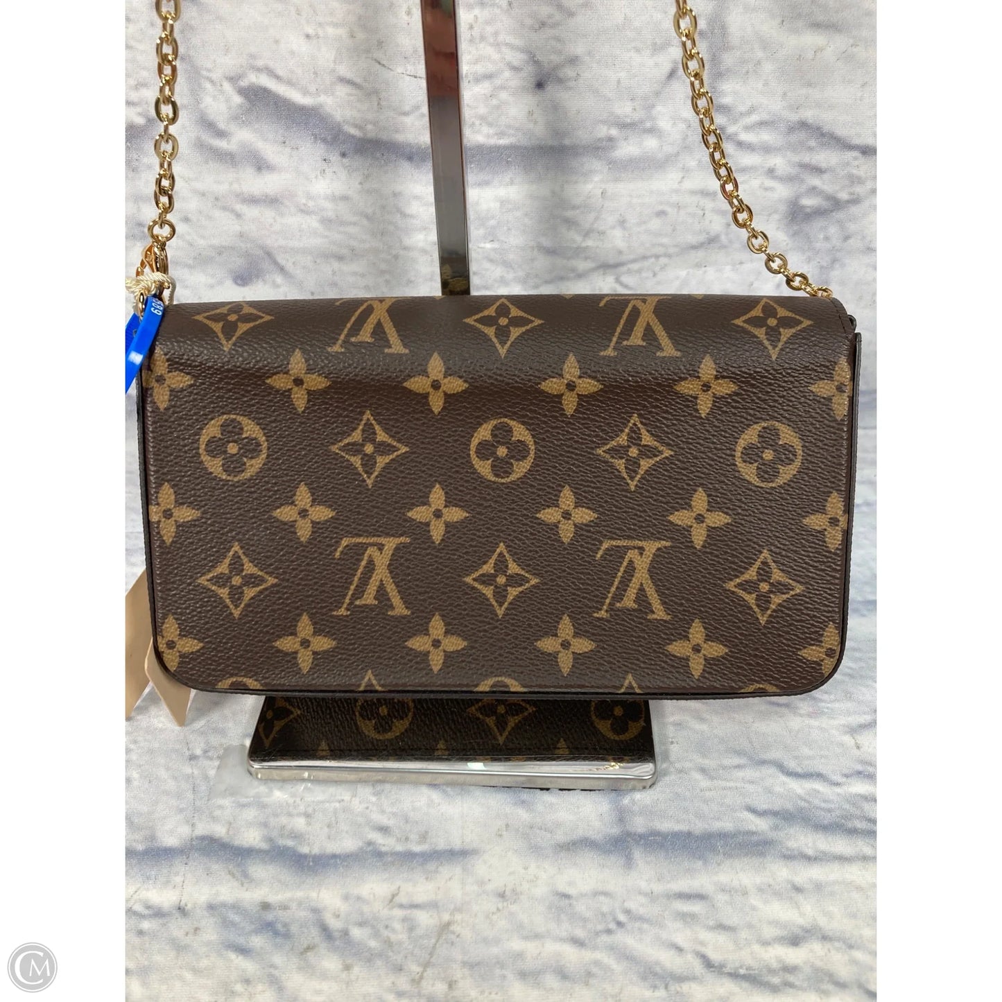 Crossbody Luxury Designer By Louis Vuitton, Size: Small