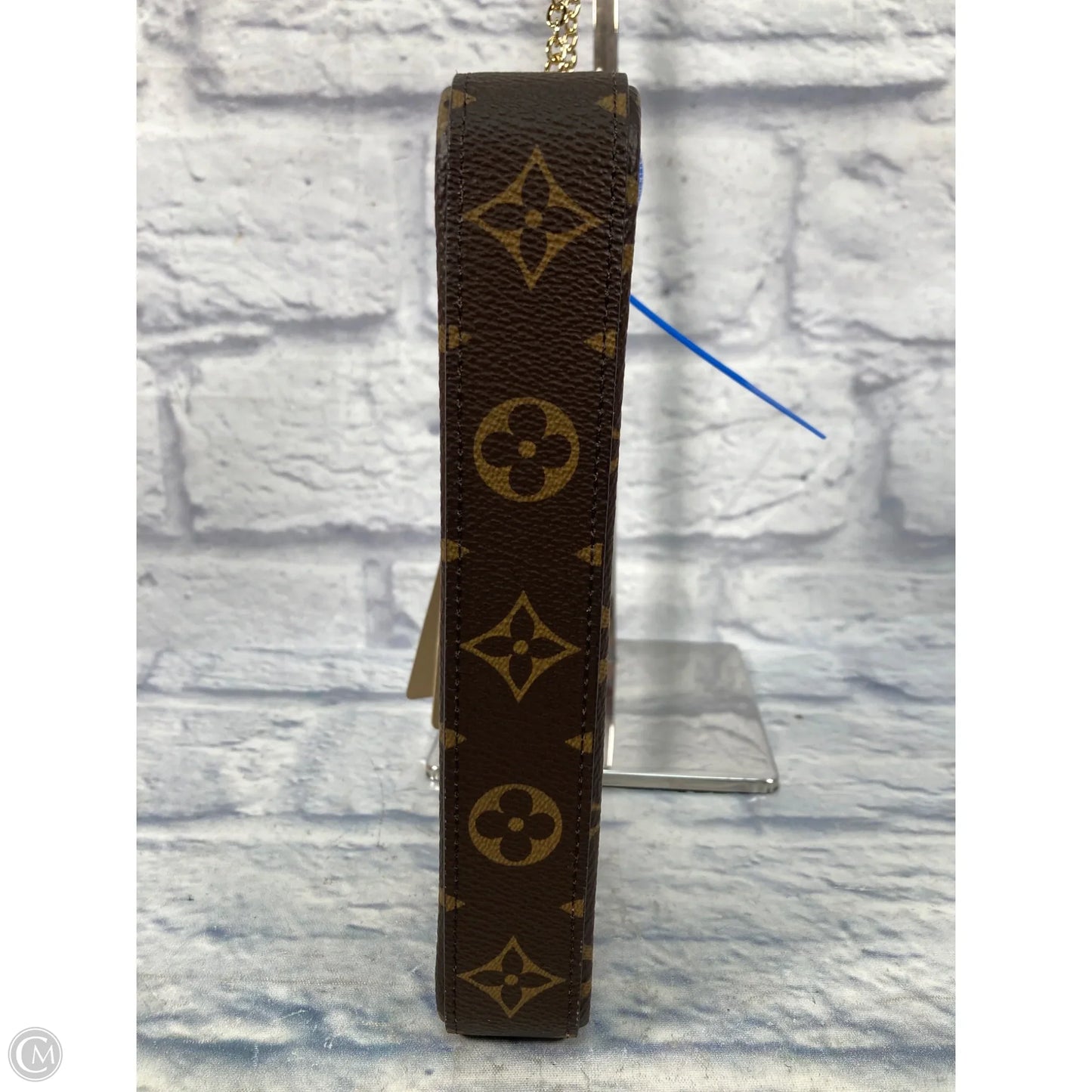 Crossbody Luxury Designer By Louis Vuitton, Size: Small