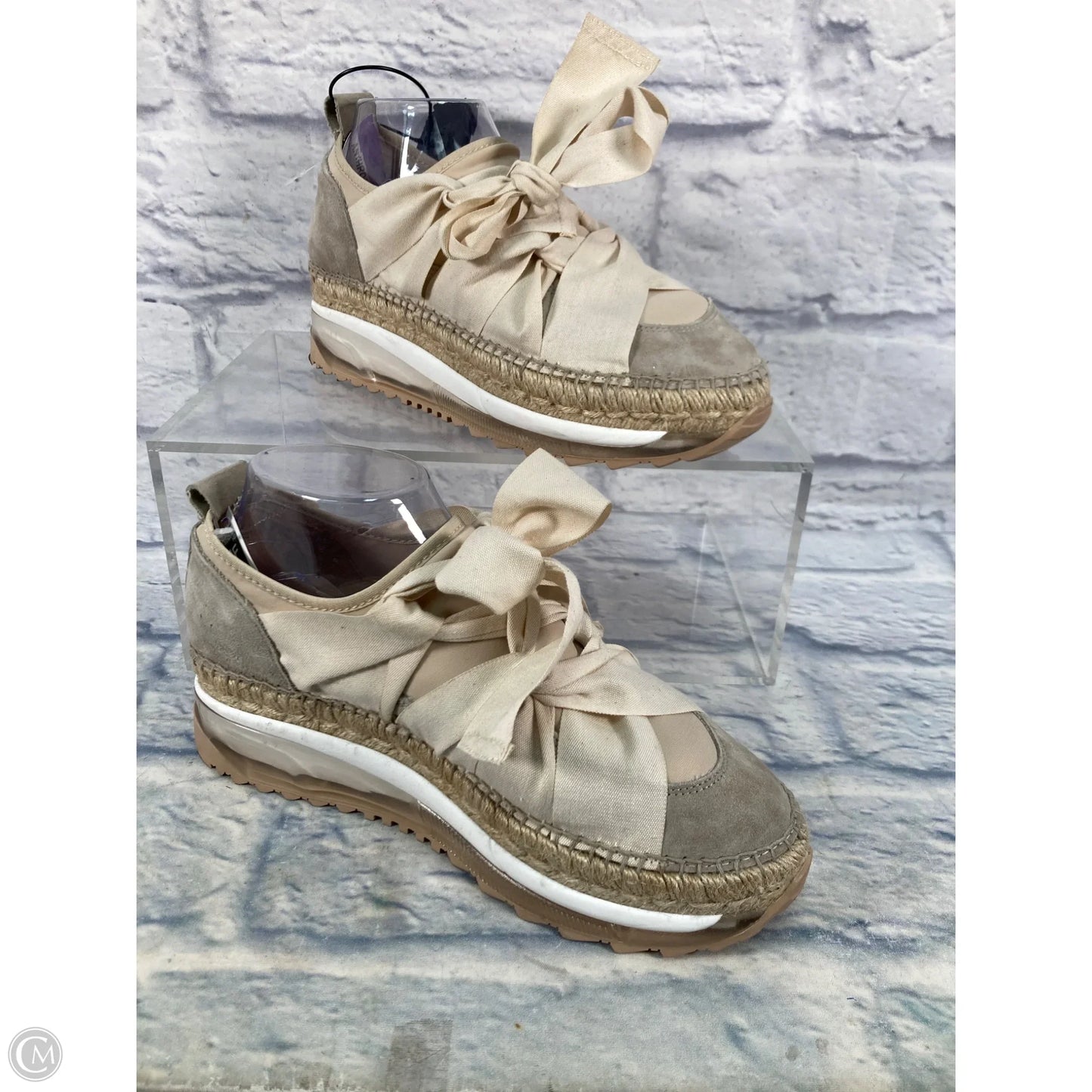 Shoes Sneakers By Free People In Cream, Size: 8