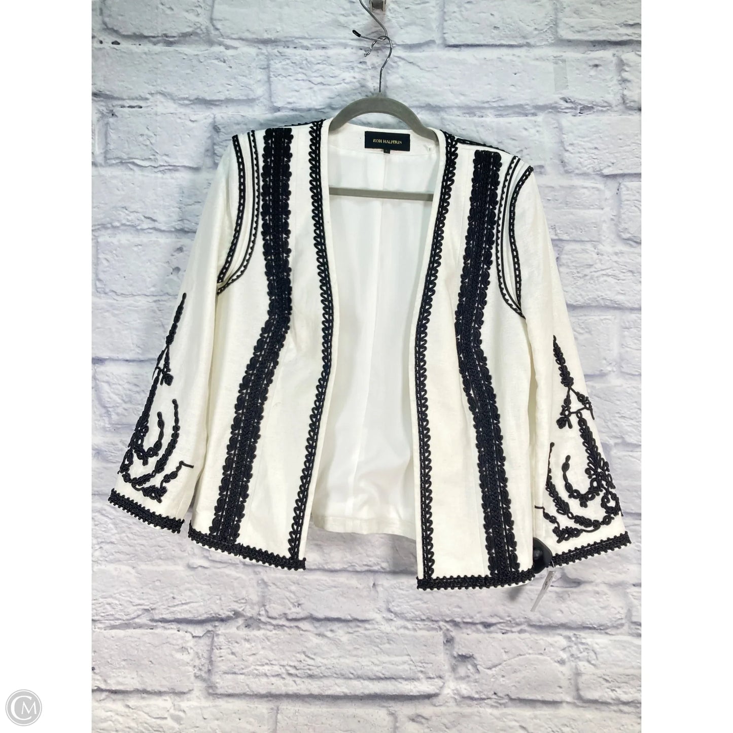 Blazer By Clothes Mentor In White, Size: S