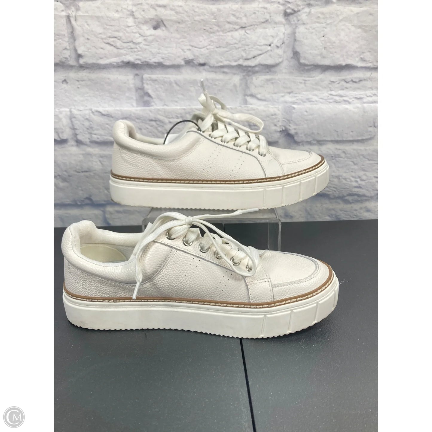 Shoes Sneakers By Vince Camuto In White, Size: 8.5
