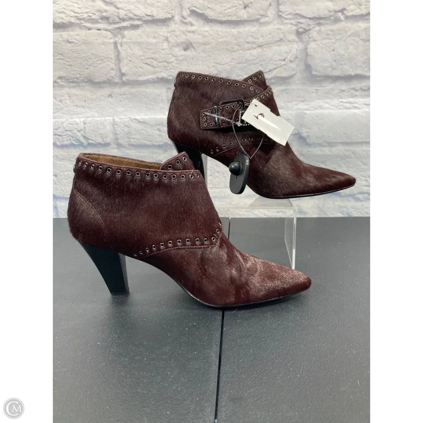 Boots Ankle Heels By Donald Pliner In Maroon, Size: 7.5