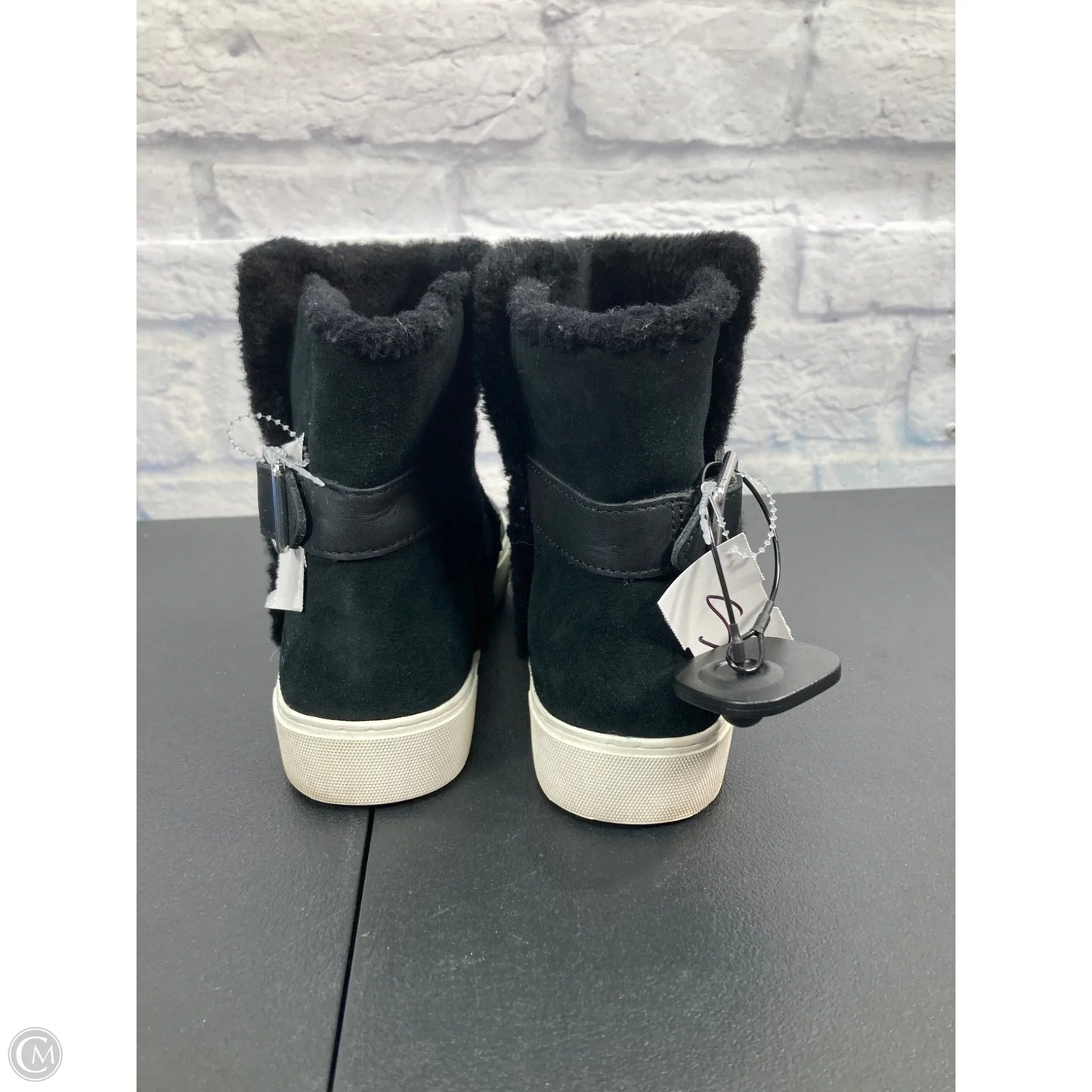 Boots Designer By Ugg In Black, Size: 10