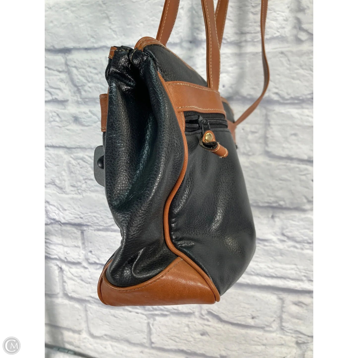 Handbag Leather By Capezio, Size: Medium