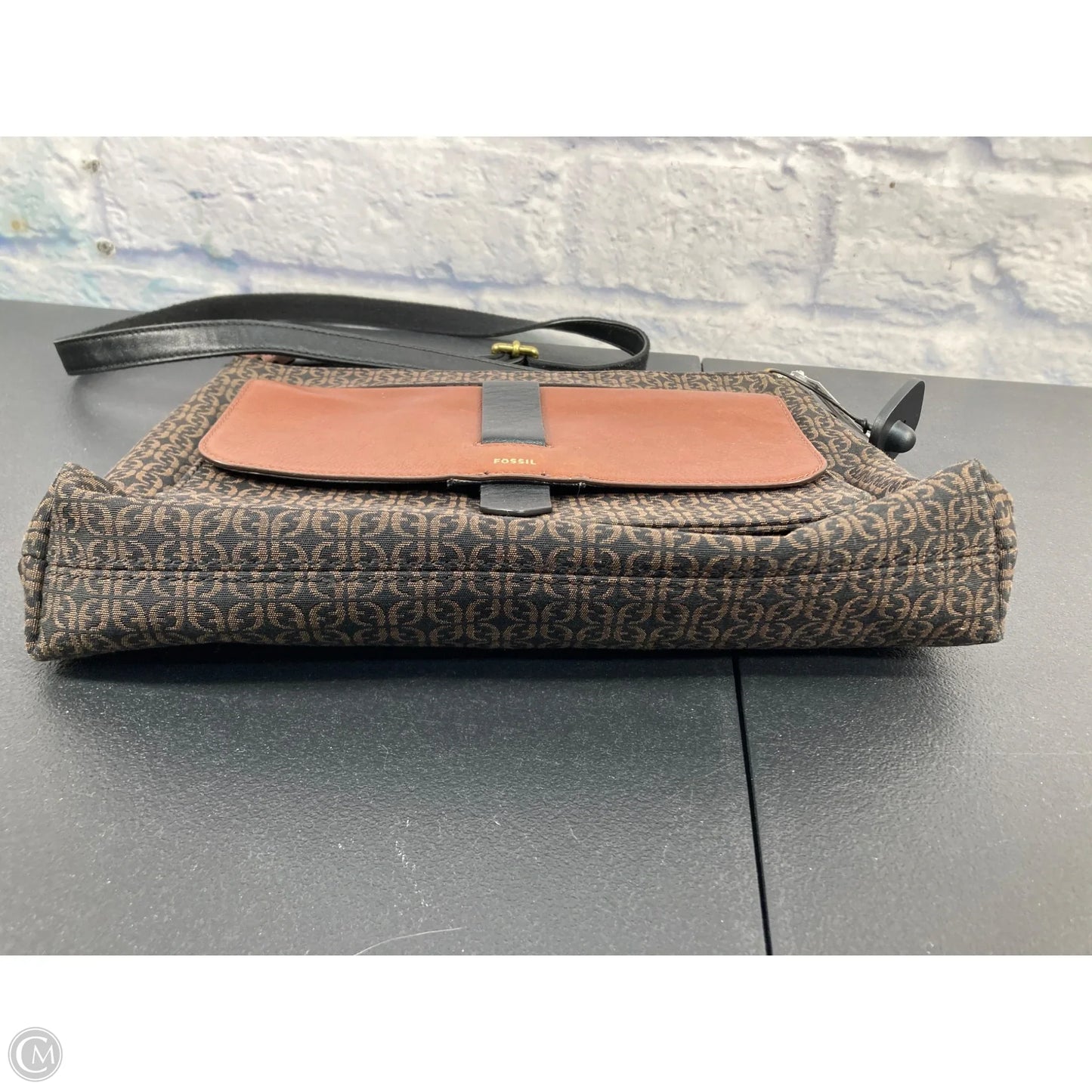 Crossbody By Fossil, Size: Medium