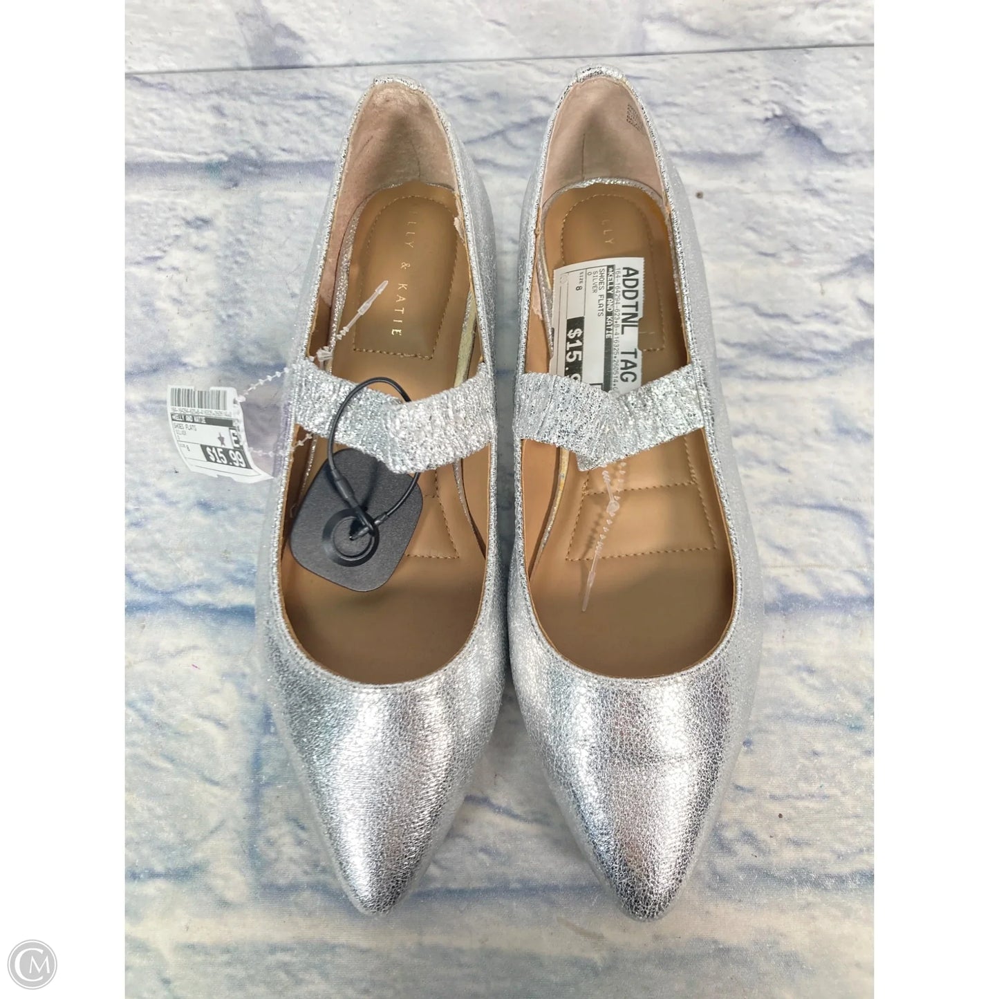 Shoes Flats By Kelly And Katie In Silver, Size: 8