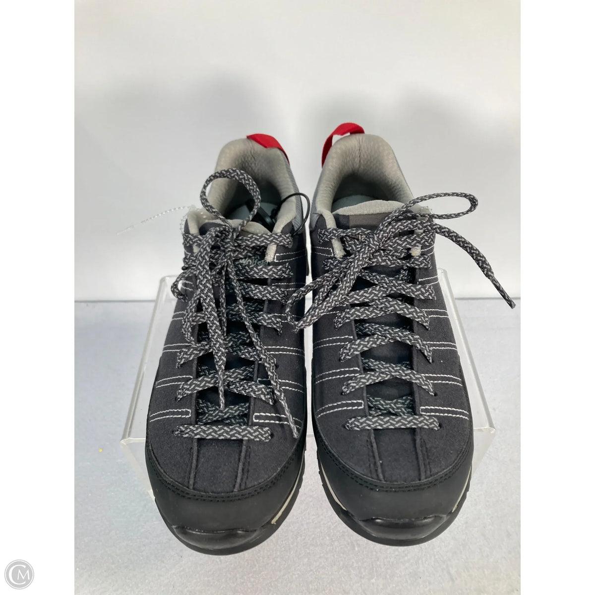 Boots Hiking By Clothes Mentor In Grey, Size: 7.5