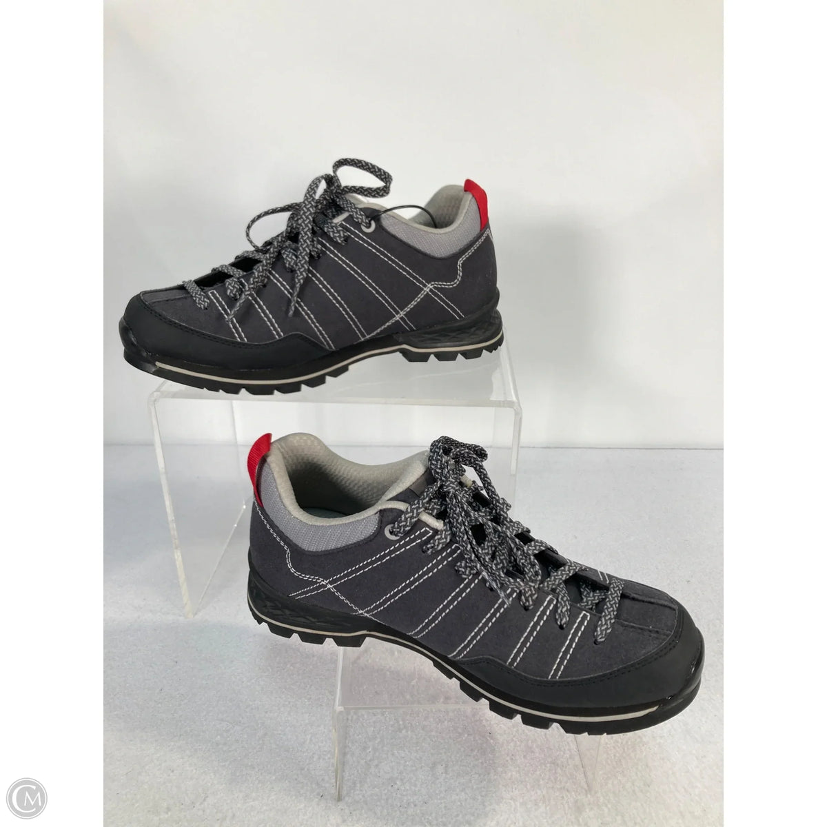 Boots Hiking By Clothes Mentor In Grey, Size: 7.5
