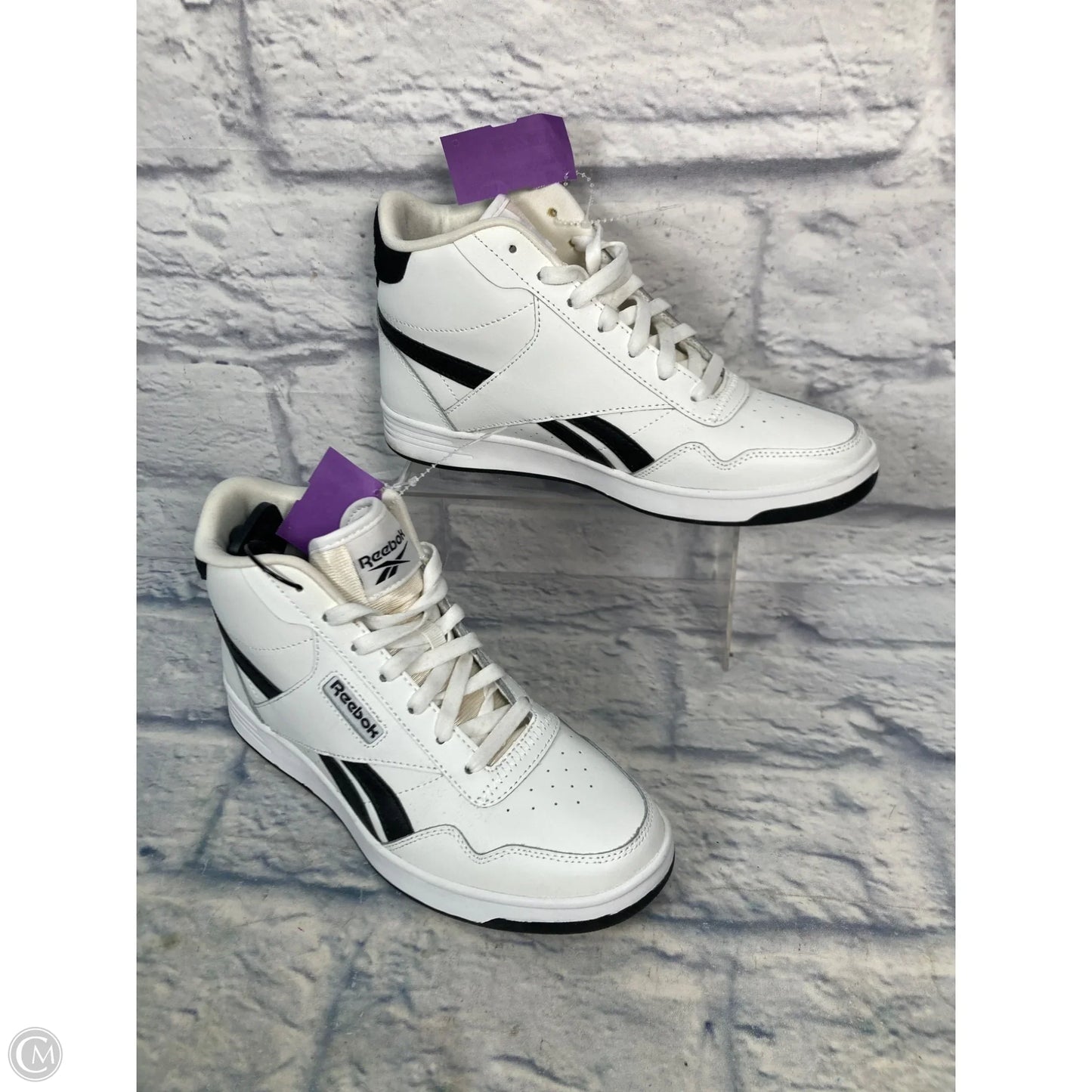 Shoes Sneakers By Reebok In Black & White, Size: 8.5