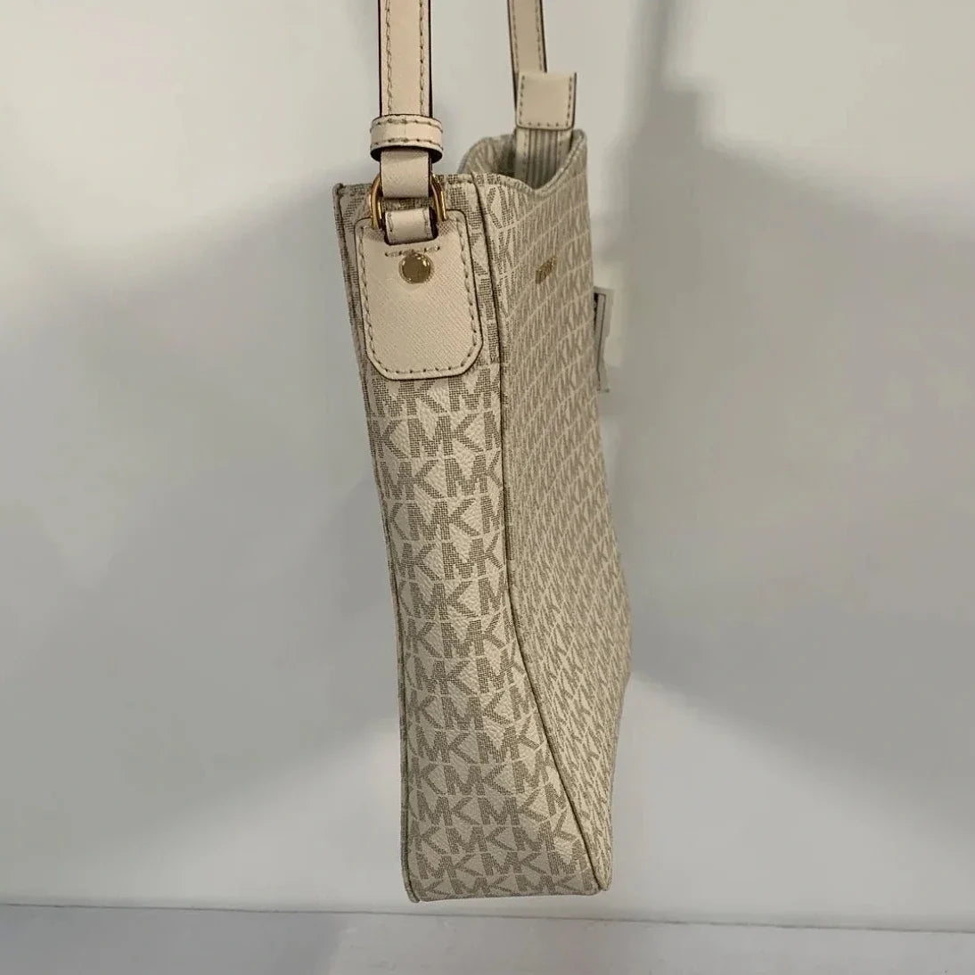 Crossbody Designer By Michael Kors, Size: Medium
