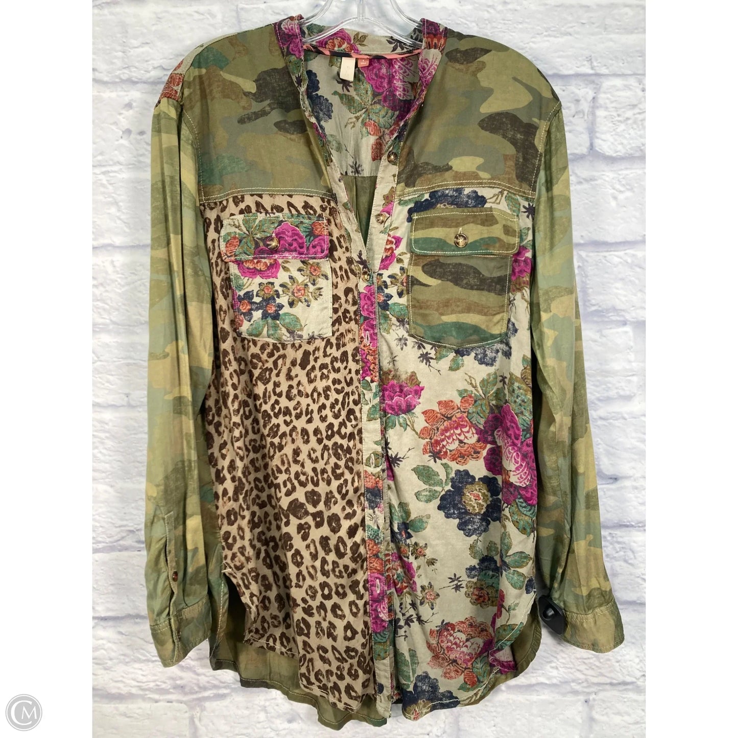 Top Long Sleeve By Pilcro In Green, Size: S