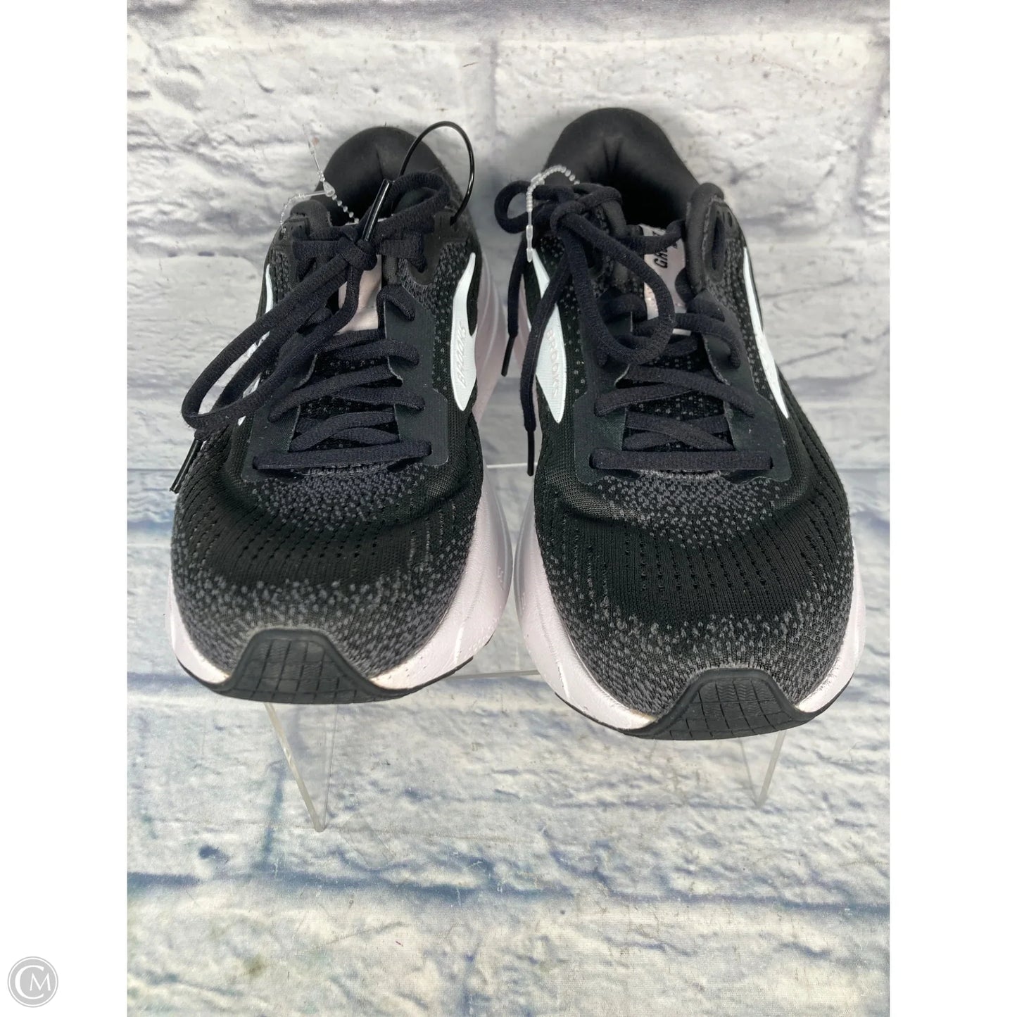 Shoes Athletic By Brooks In Black, Size: 8.5