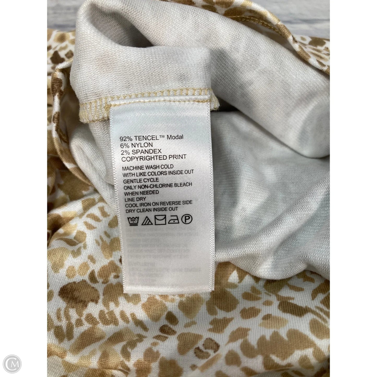 Dress Casual Short By Tommy Bahama In Beige, Size: M