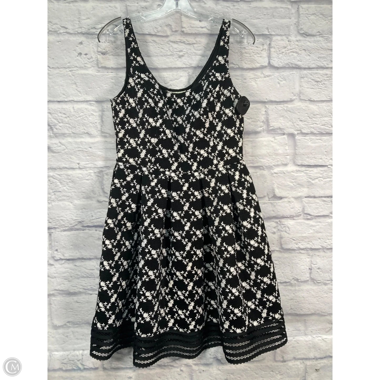 Dress Casual Short By Sachin & Babi In Black & White, Size: M