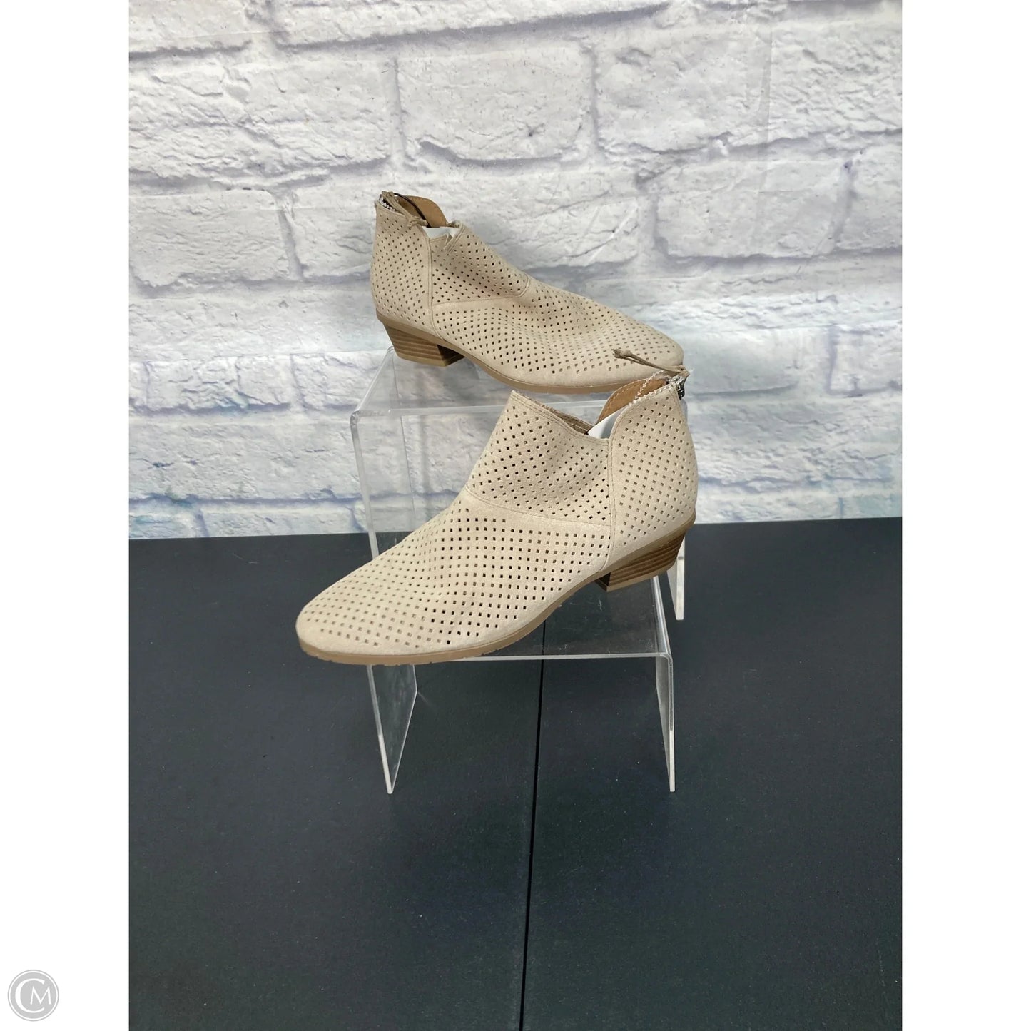 Boots Ankle Flats By Kenneth Cole In Grey, Size: 6.5