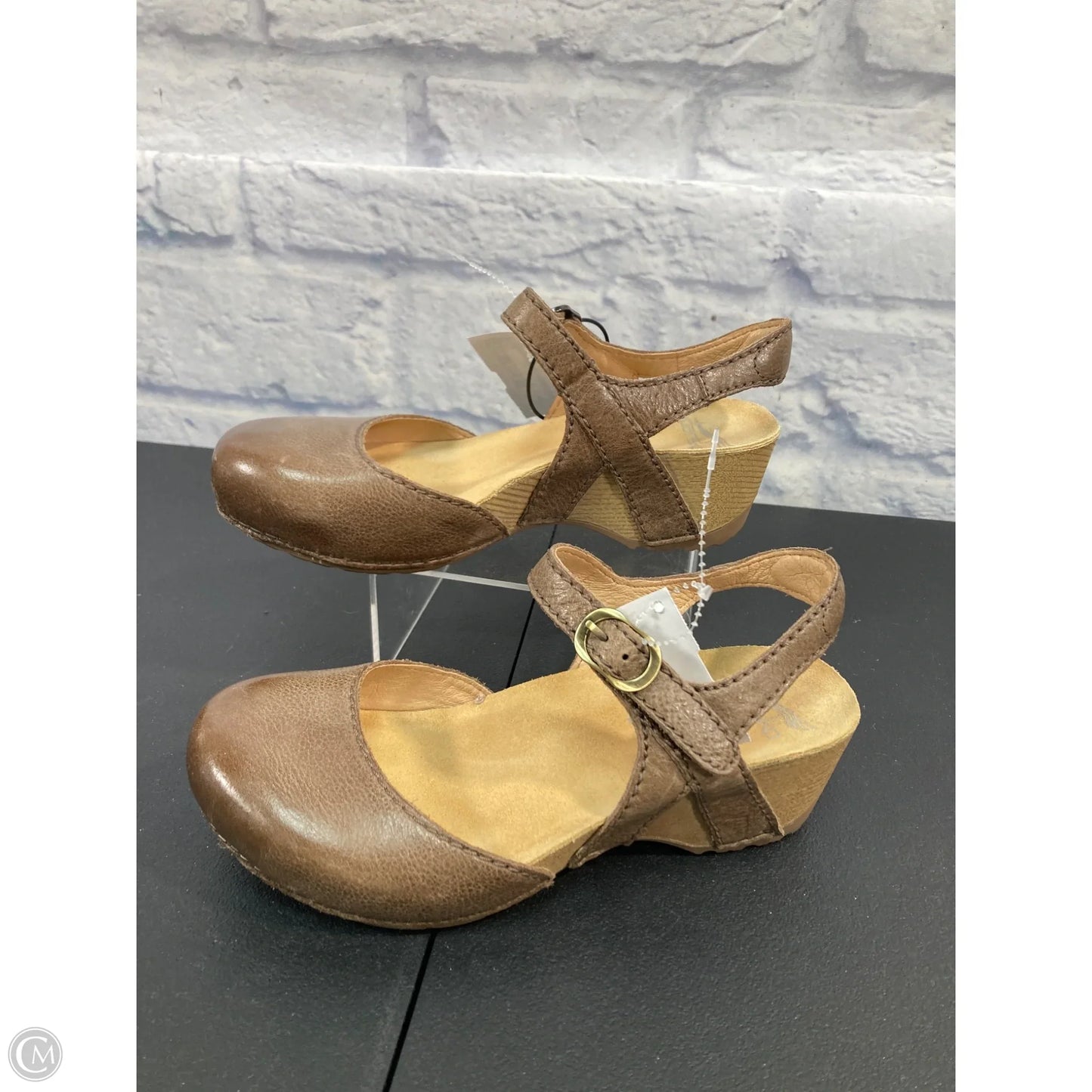 Shoes Heels Wedge By Dansko In Brown, Size: 6