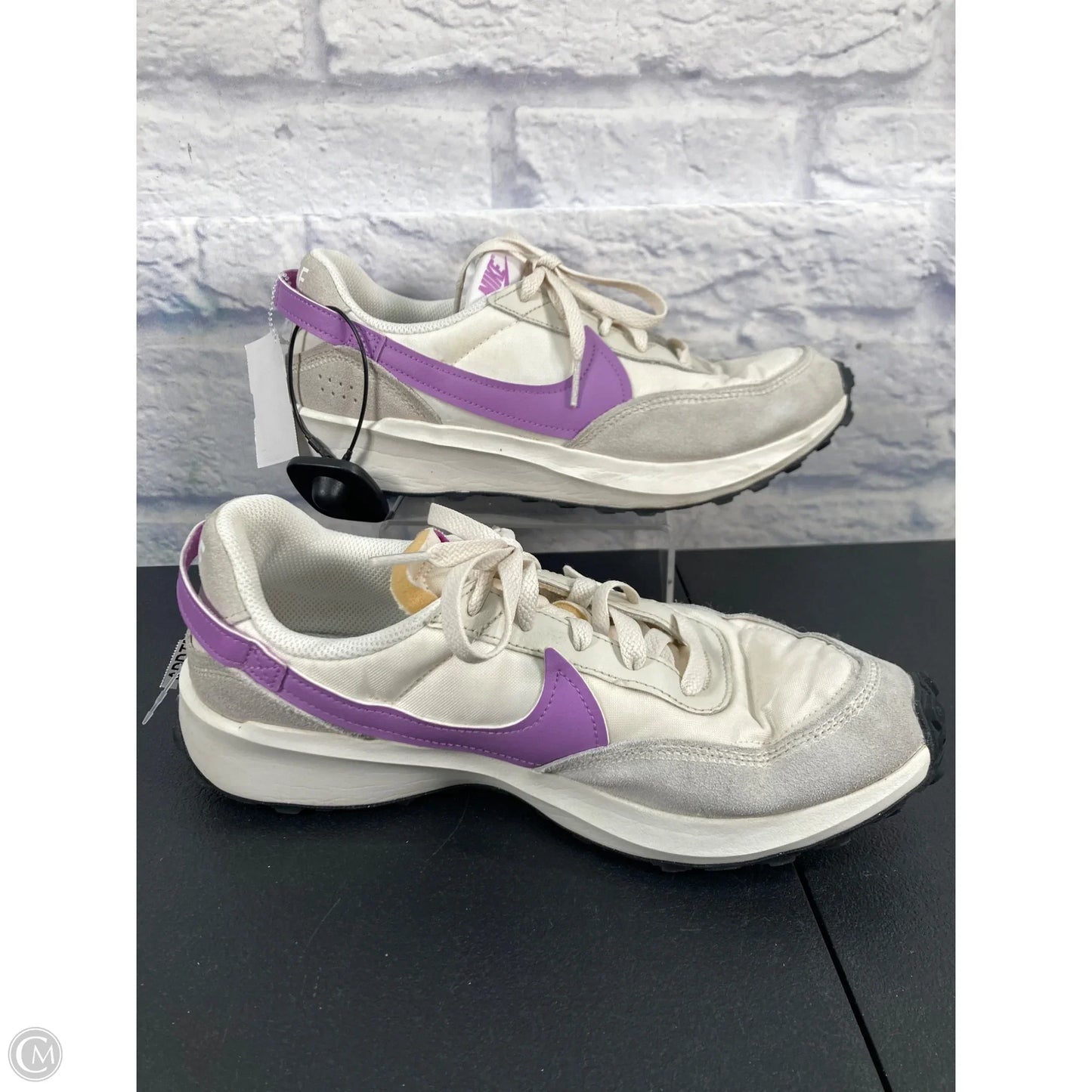 Shoes Athletic By Nike In Cream & Purple, Size: 9.5