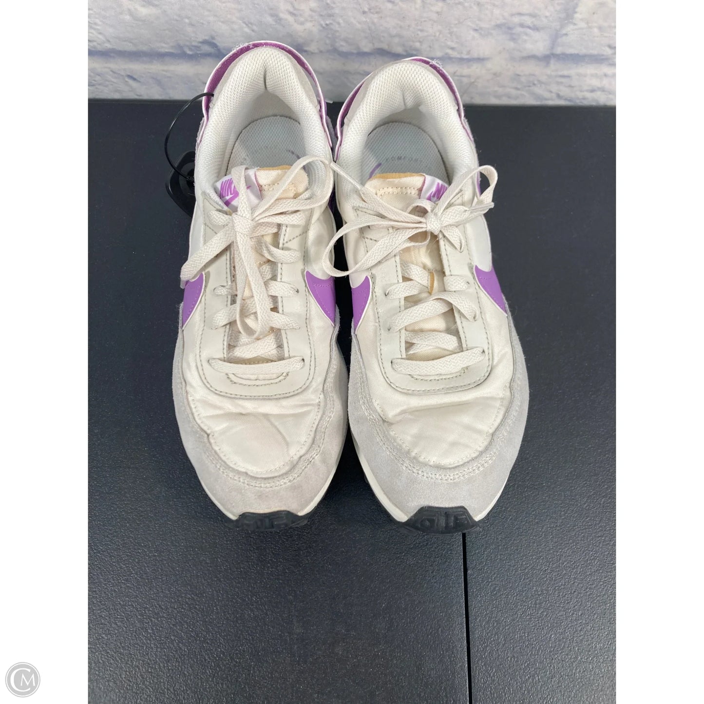 Shoes Athletic By Nike In Cream & Purple, Size: 9.5