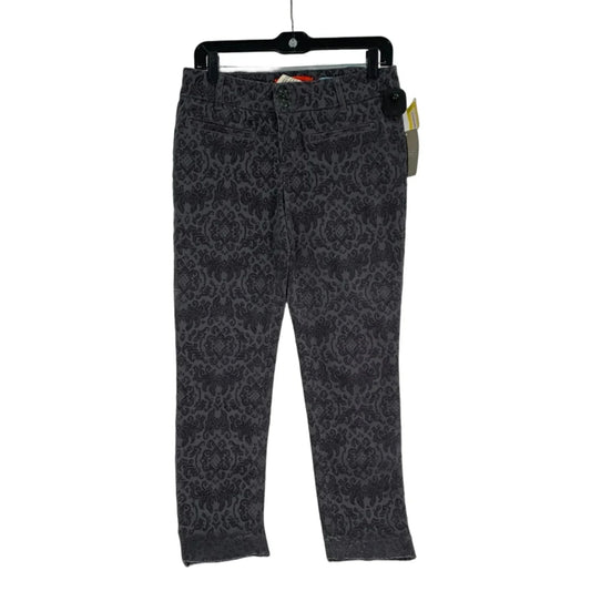 Capris By Clothes Mentor In Grey, Size: 6