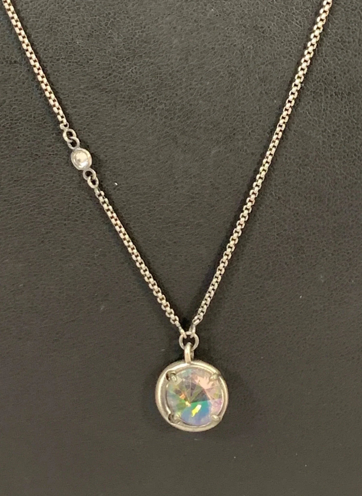 Necklace Designer By Kendra Scott