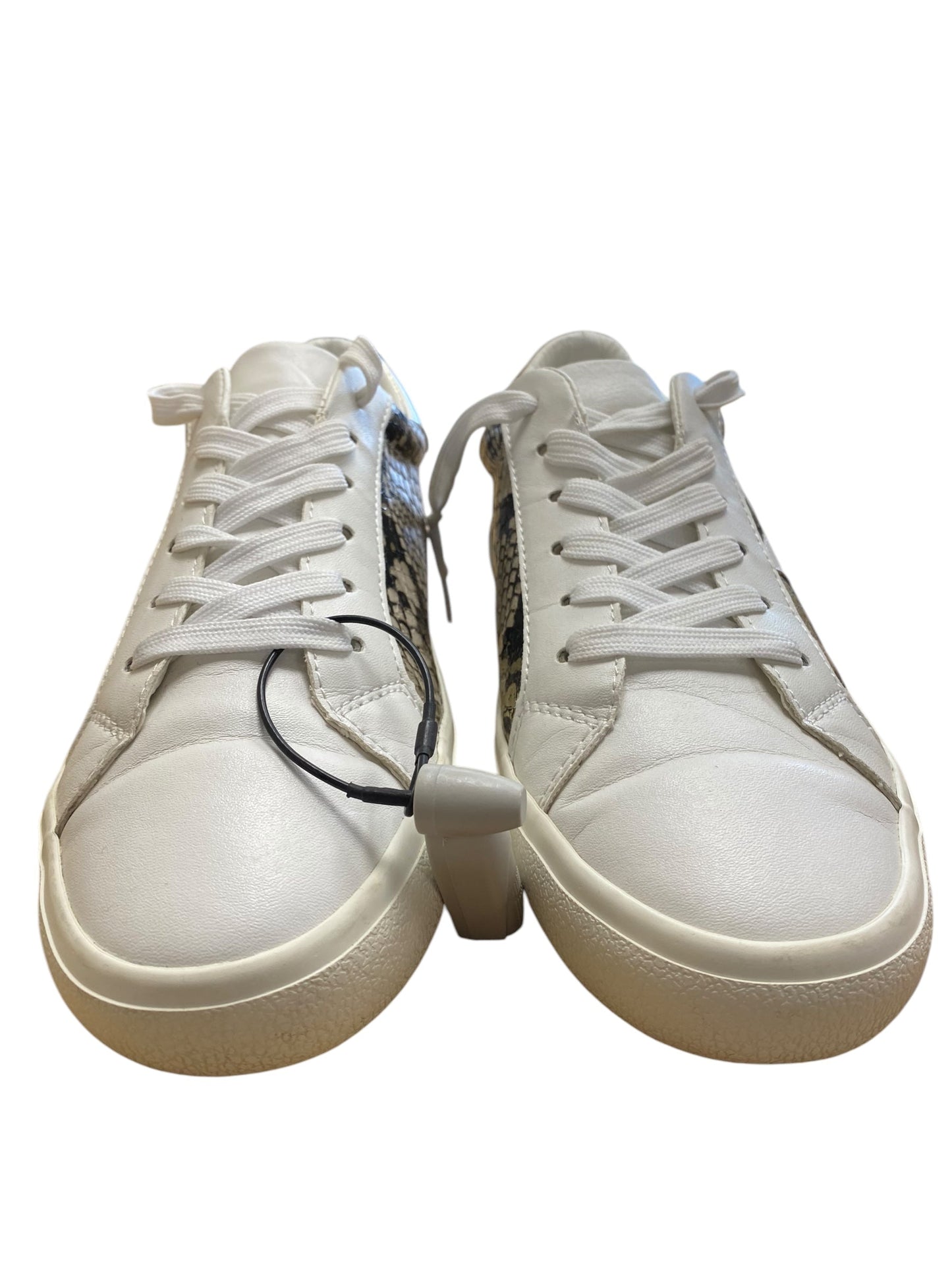 Shoes Sneakers By Madden Girl In White, Size: 9