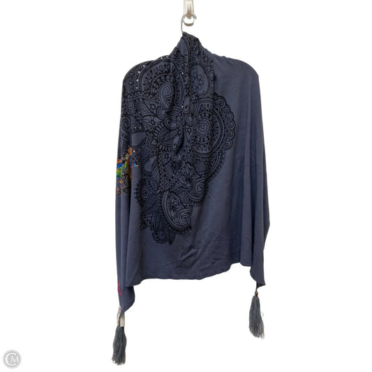 Shawl By Clothes Mentor In Grey