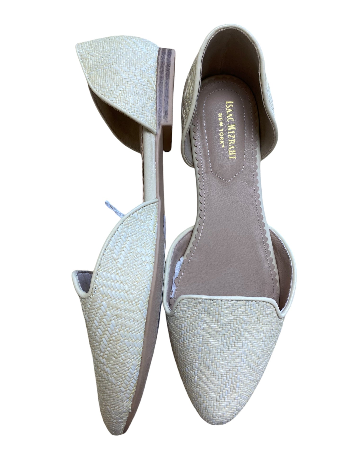 Shoes Flats By Isaac Mizrahi In Cream, Size: 9.5