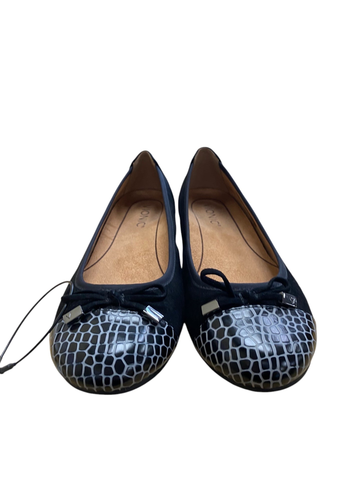 Shoes Flats By Vionic In Black, Size: 7.5