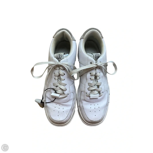 Shoes Sneakers By Nike In White, Size: 10