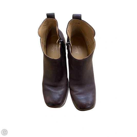 Boots Ankle Heels By Crown Vintage In Brown, Size: 6