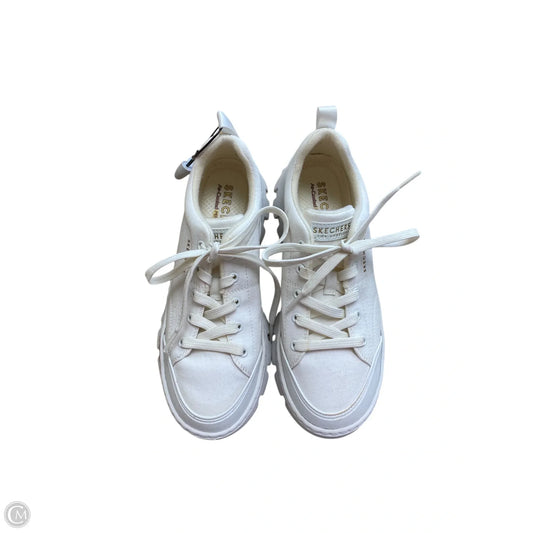 Shoes Sneakers By Skechers In White, Size: 7