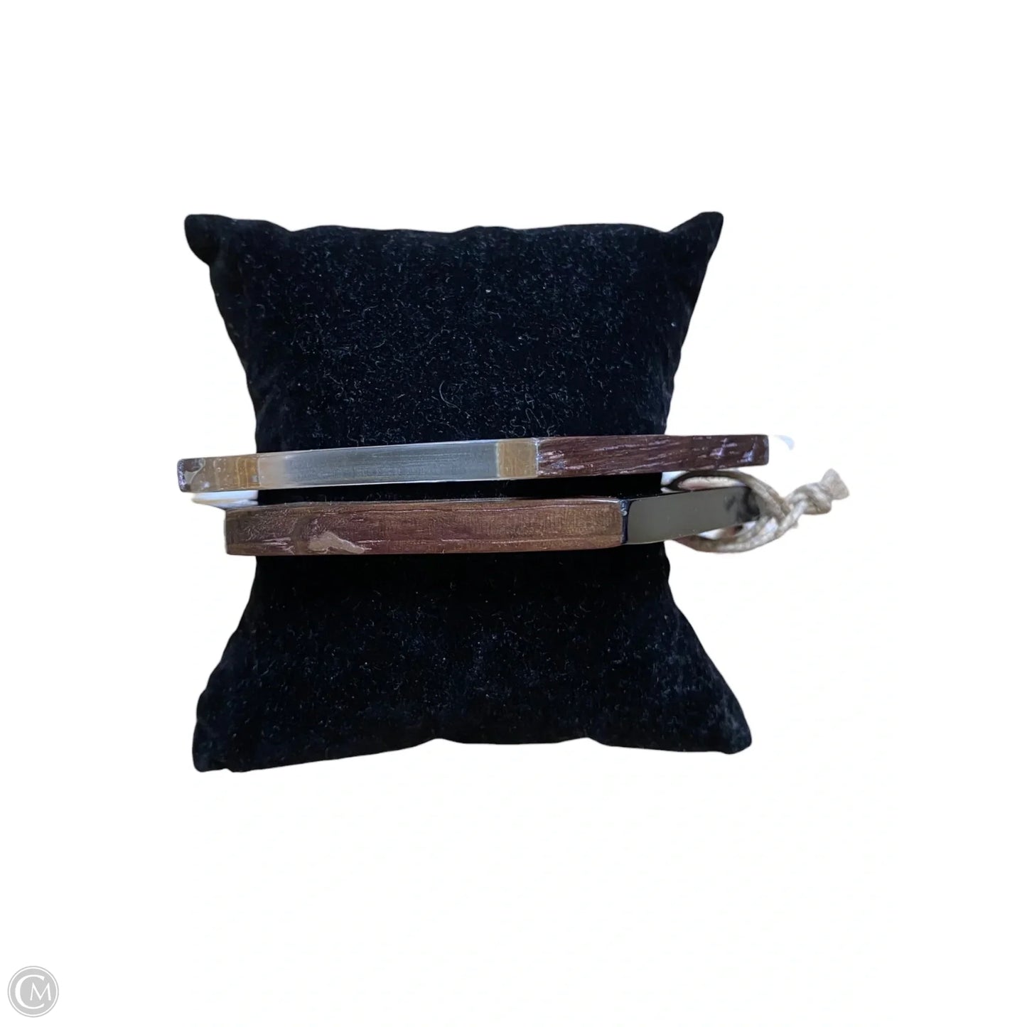 Bracelet Bangle By Clothes Mentor, Size: 02 Piece Set
