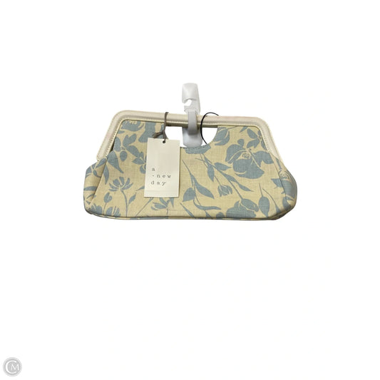 Clutch By A New Day, Size: Small