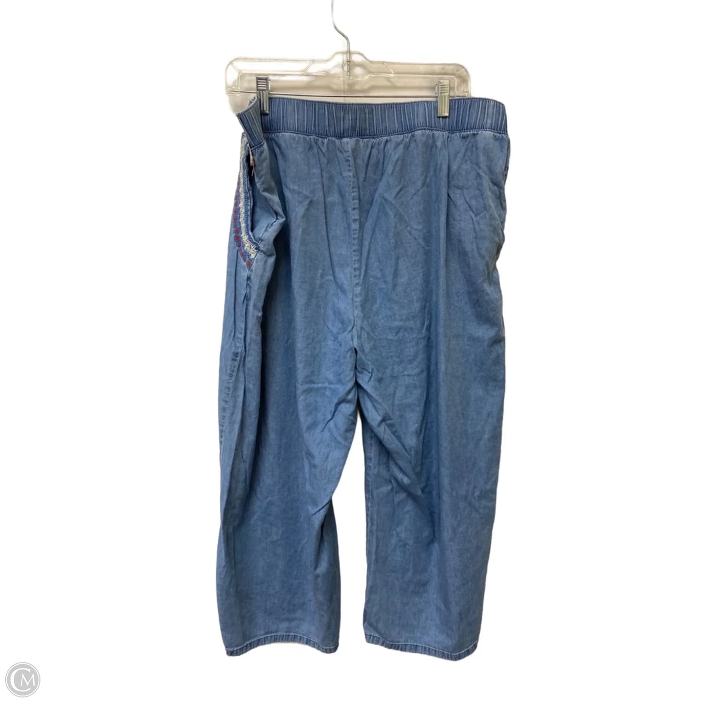 Capris By Cato In Blue Denim, Size: 20