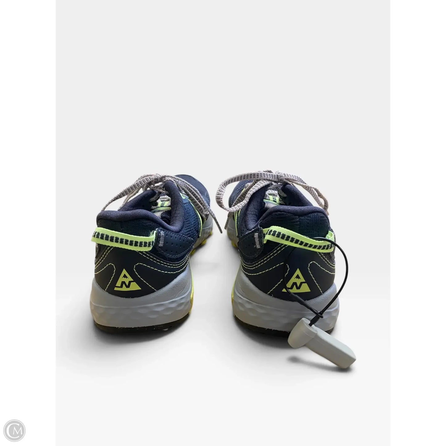 Shoes Athletic By New Balance In Navy, Size: 9