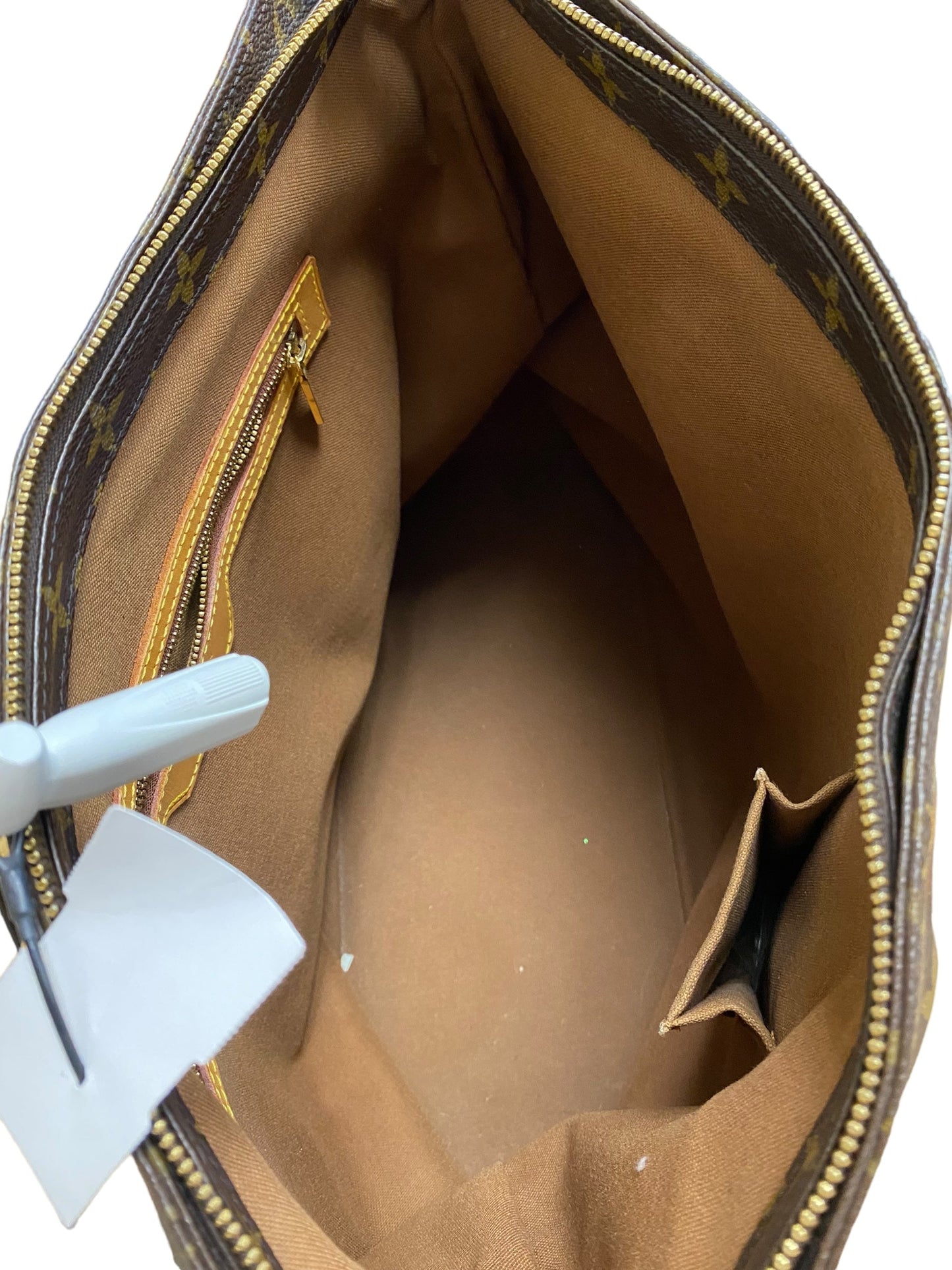 Handbag Designer By Louis Vuitton  Size: Large